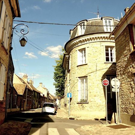 Appartement En Plein Coeur De Milly-La-Foret Buitenkant foto