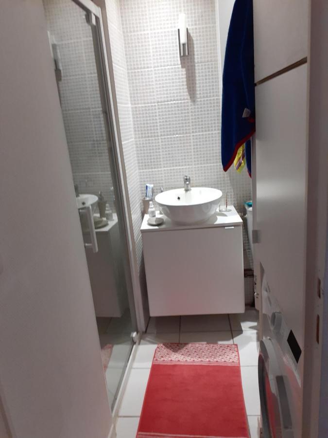 Appartement En Plein Coeur De Milly-La-Foret Buitenkant foto