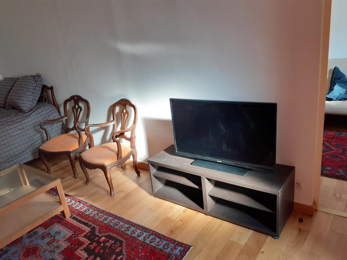 Appartement En Plein Coeur De Milly-La-Foret Buitenkant foto