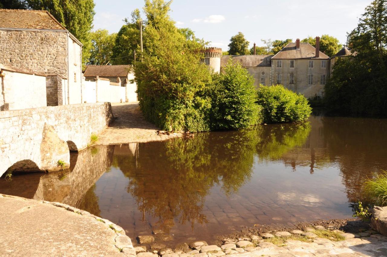 Appartement En Plein Coeur De Milly-La-Foret Buitenkant foto